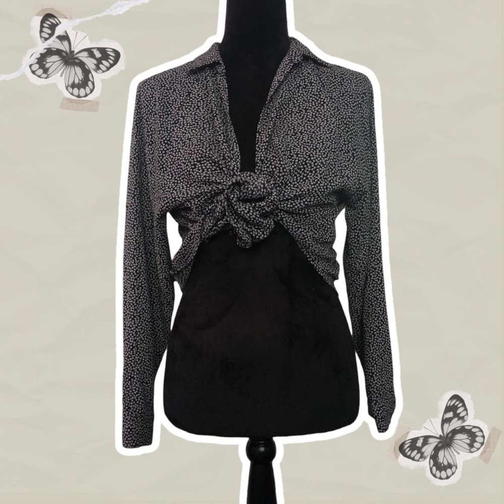 Forever 21 Contemporary Women’s Black Polka Dot Tie Front Collared Blouse